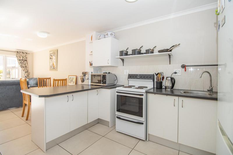 2 Bedroom Property for Sale in Heathfield Western Cape